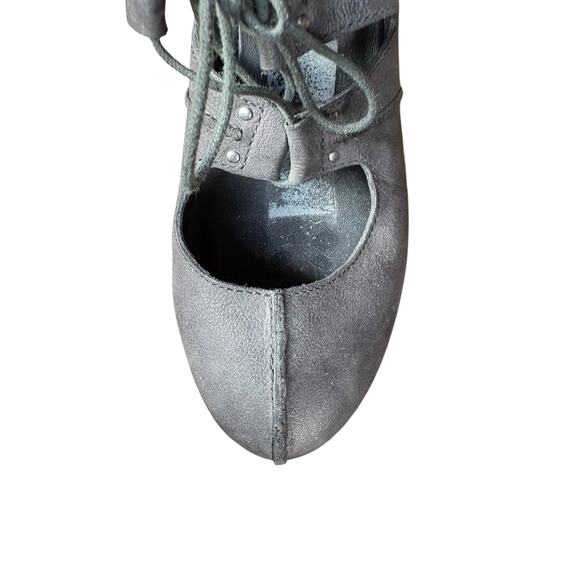 Eileen Fisher Black Leather Seamed Detail Laceup Closed Toe Wedge Heels - 7 - Picture 6 of 11